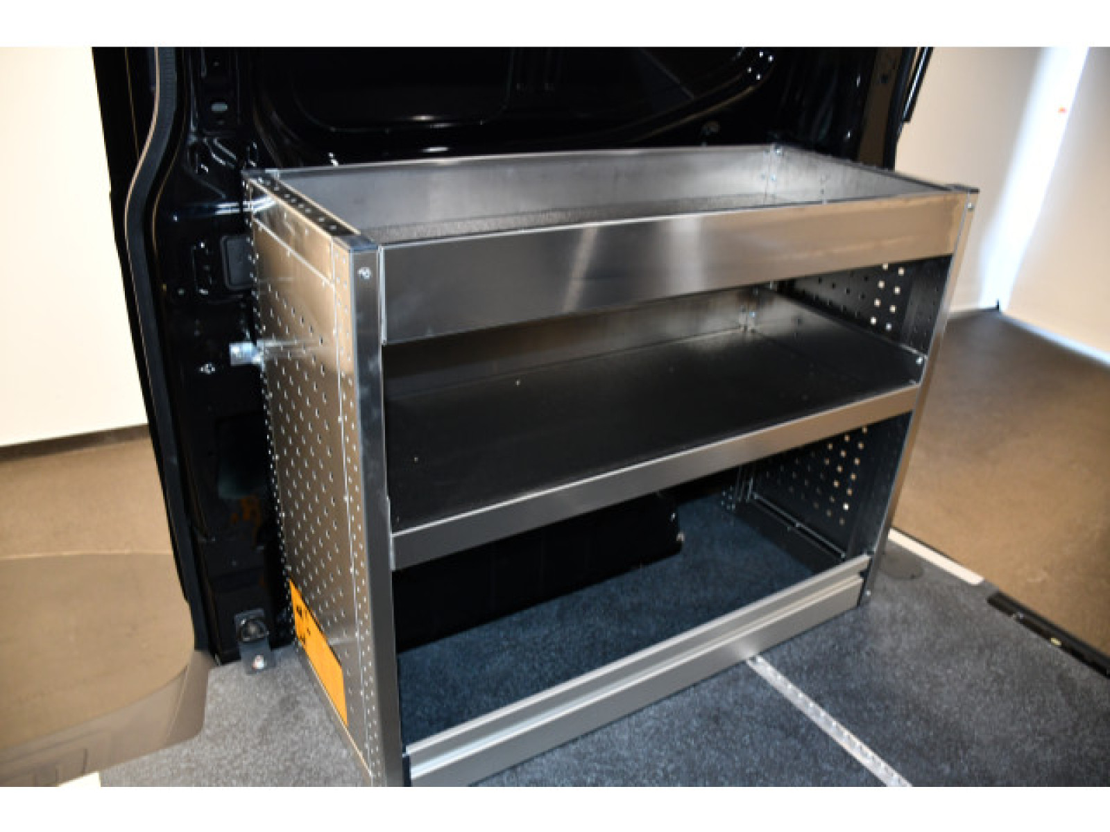 Volkswagen - New Transporter_12