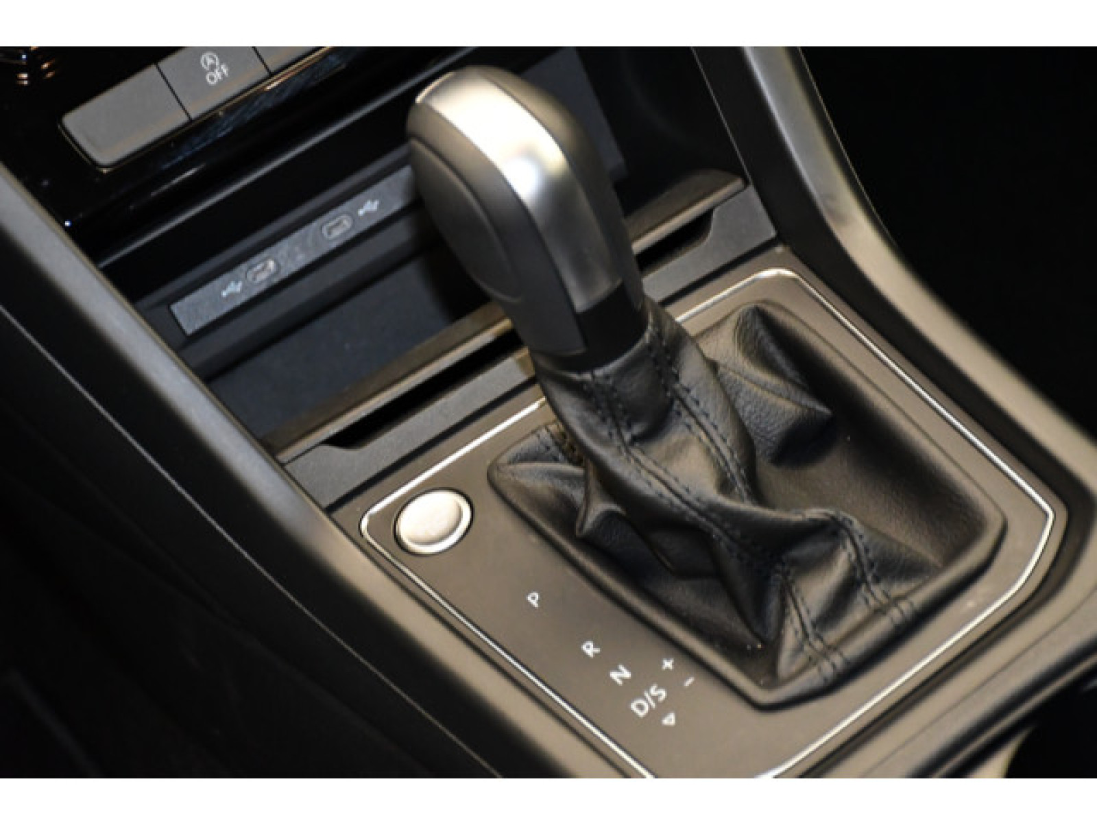 Volkswagen - Touran_7