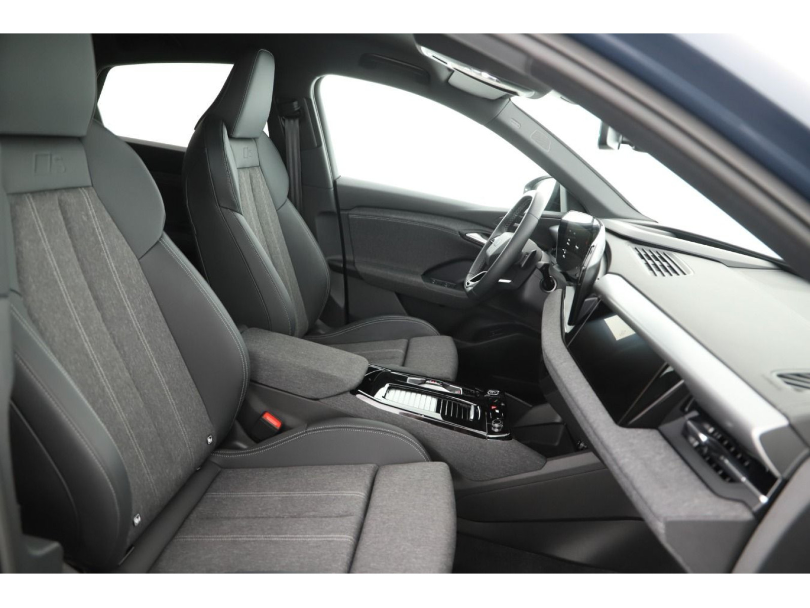 Audi - Q6 Sportback e-tron_7