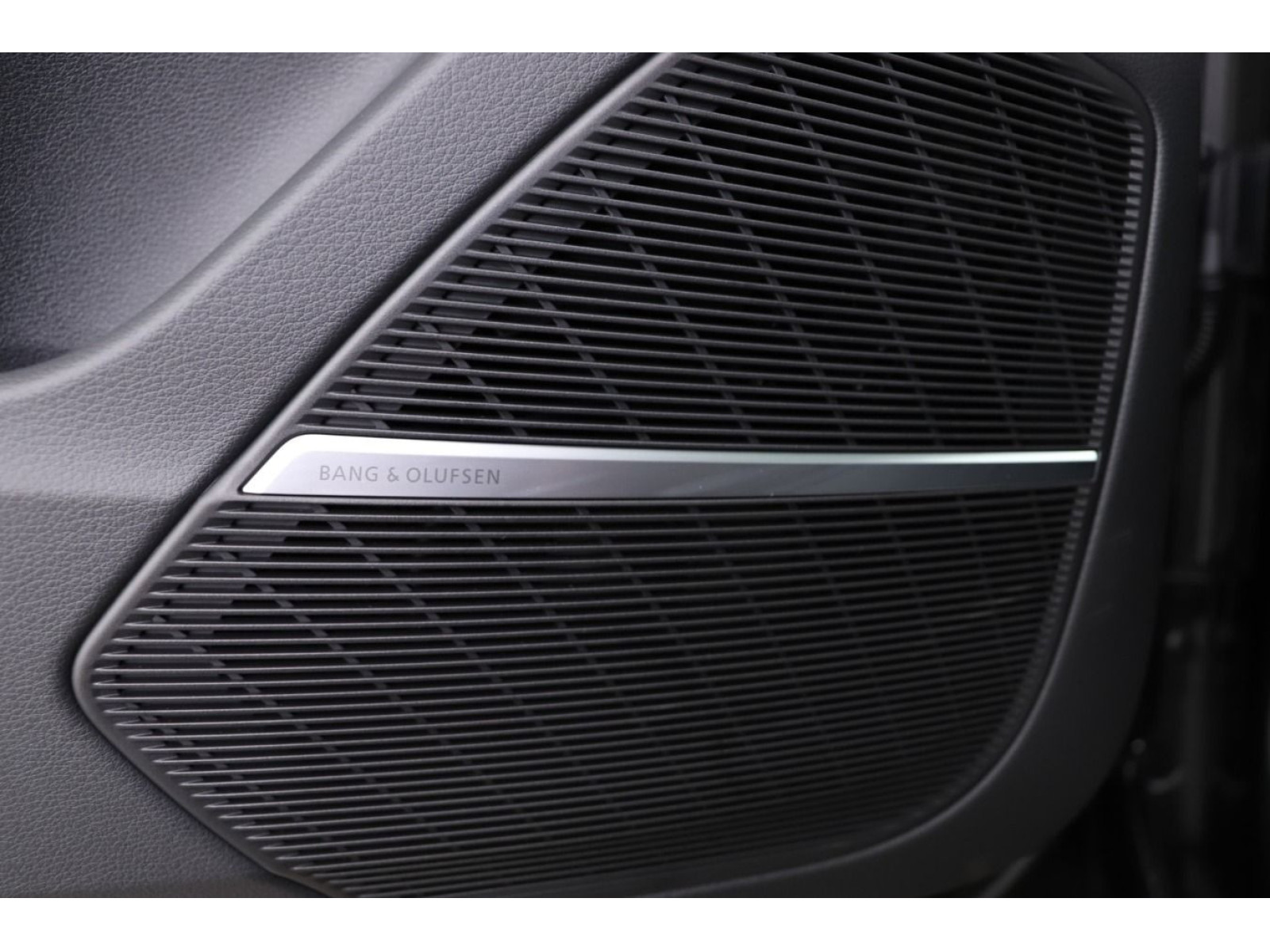 Audi - Q8_9 Audi - Q8_9