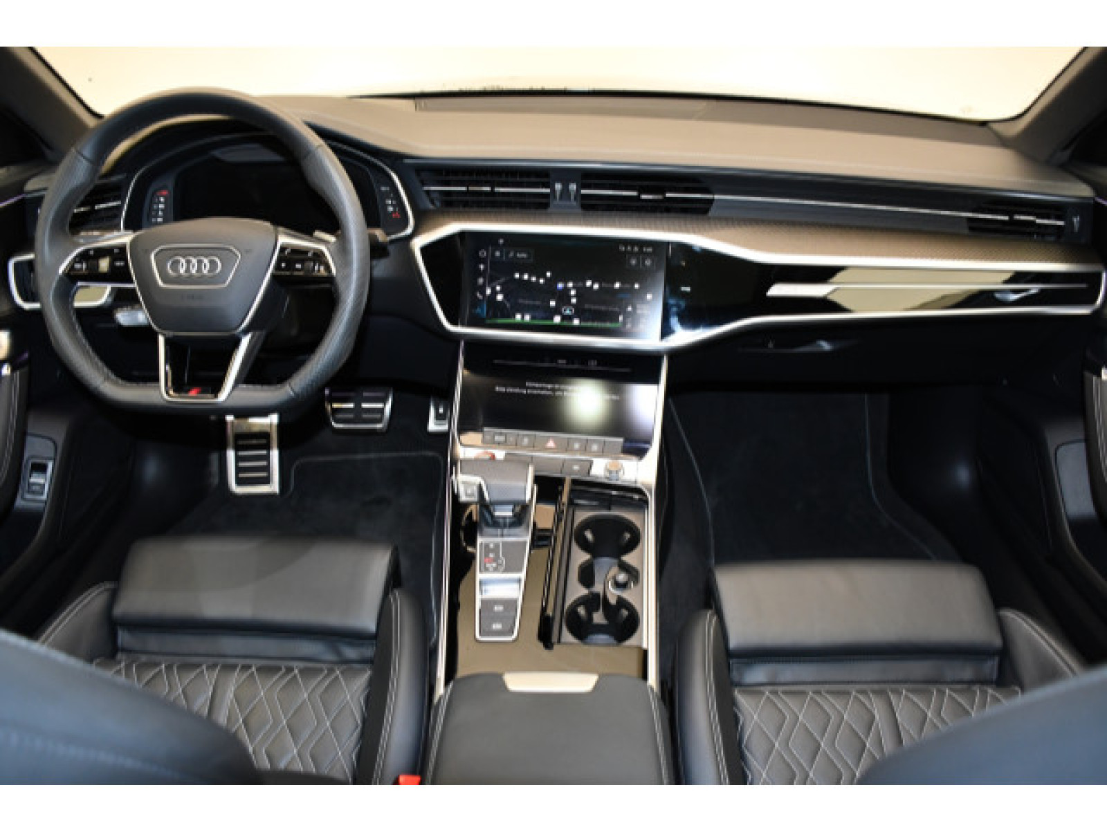 Audi - S6_4