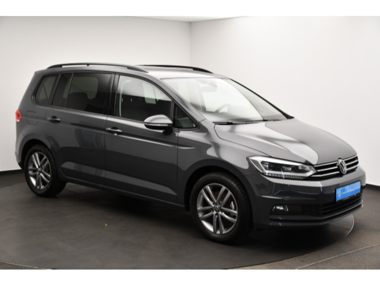 Volkswagen - Touran_16