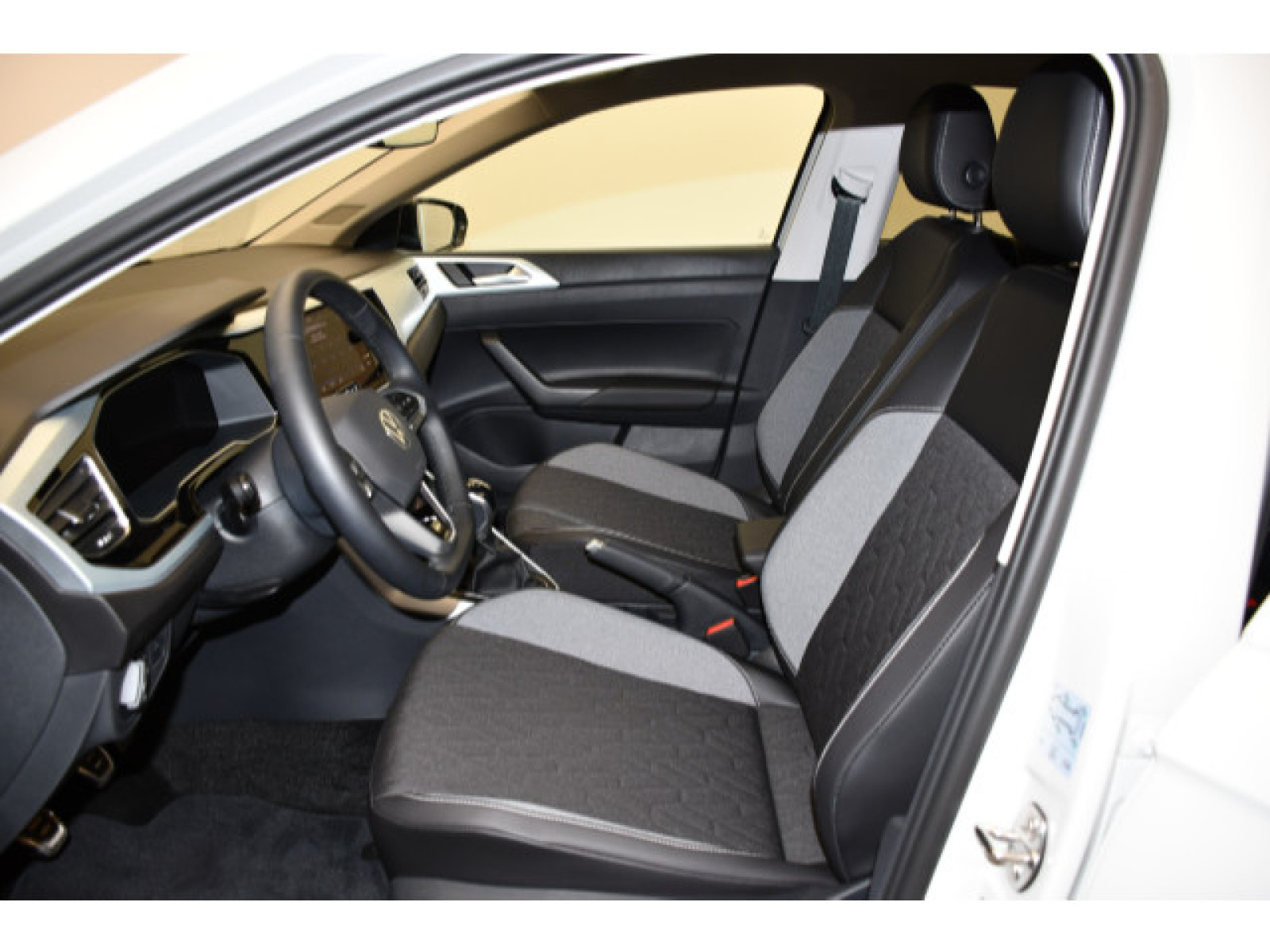 Volkswagen - Polo_3