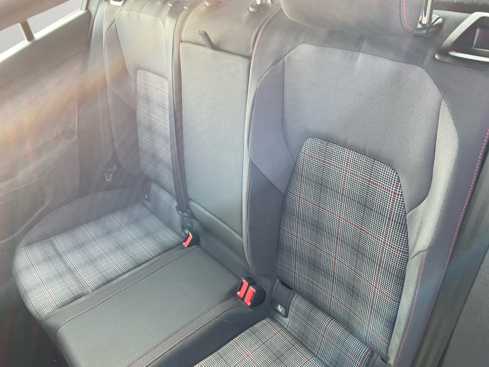 Volkswagen - Golf GTI_13
