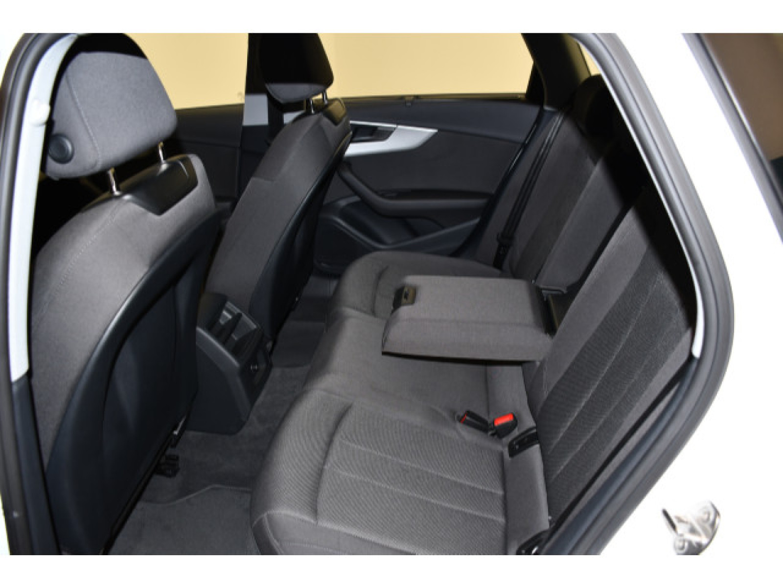 Audi - A4 Avant_8
