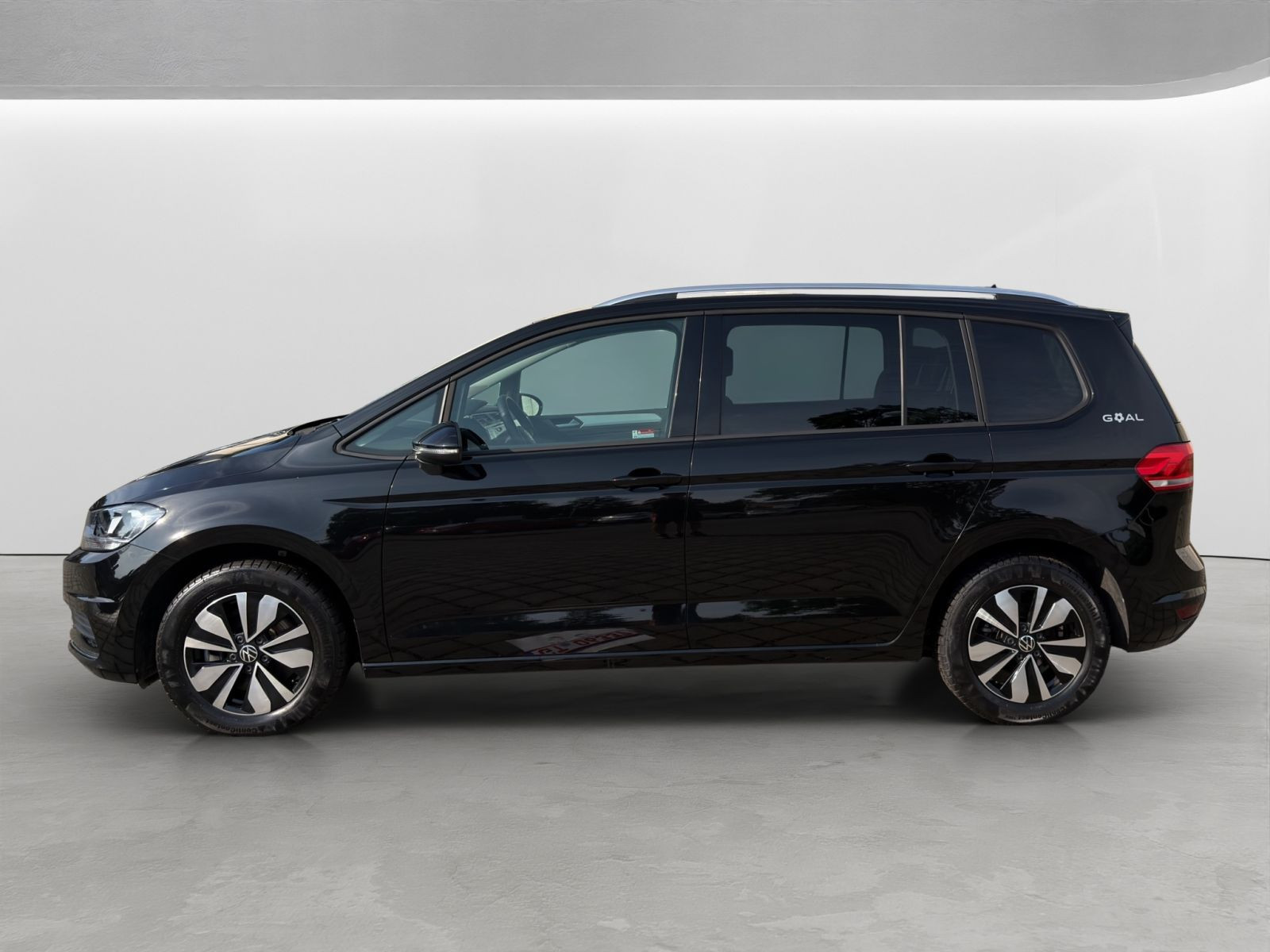 Volkswagen - Touran_4