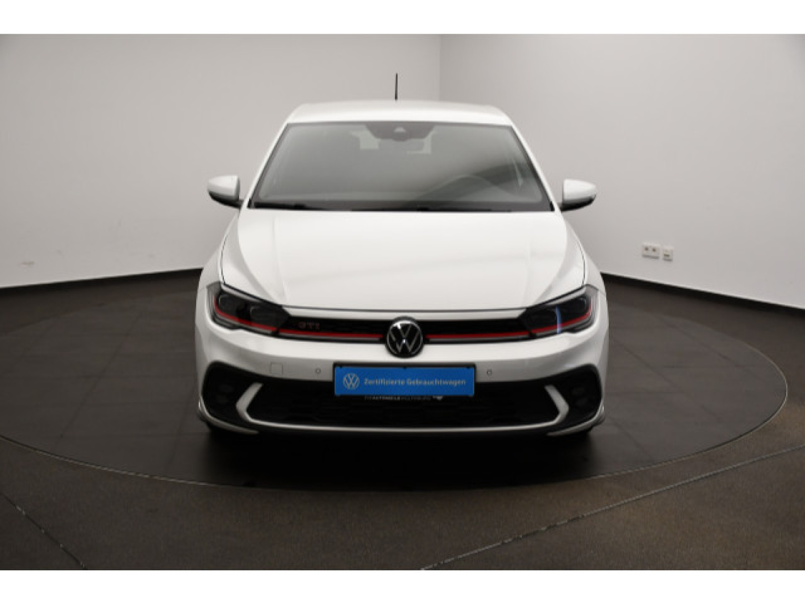 Volkswagen - Polo_16