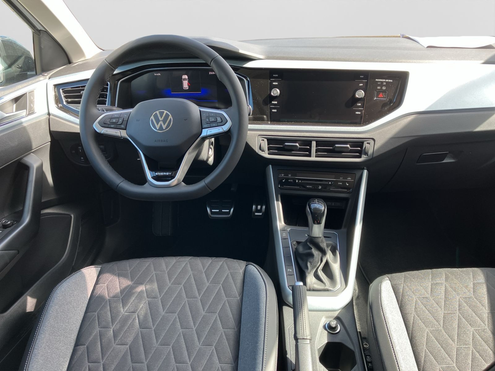 Volkswagen - Polo_23
