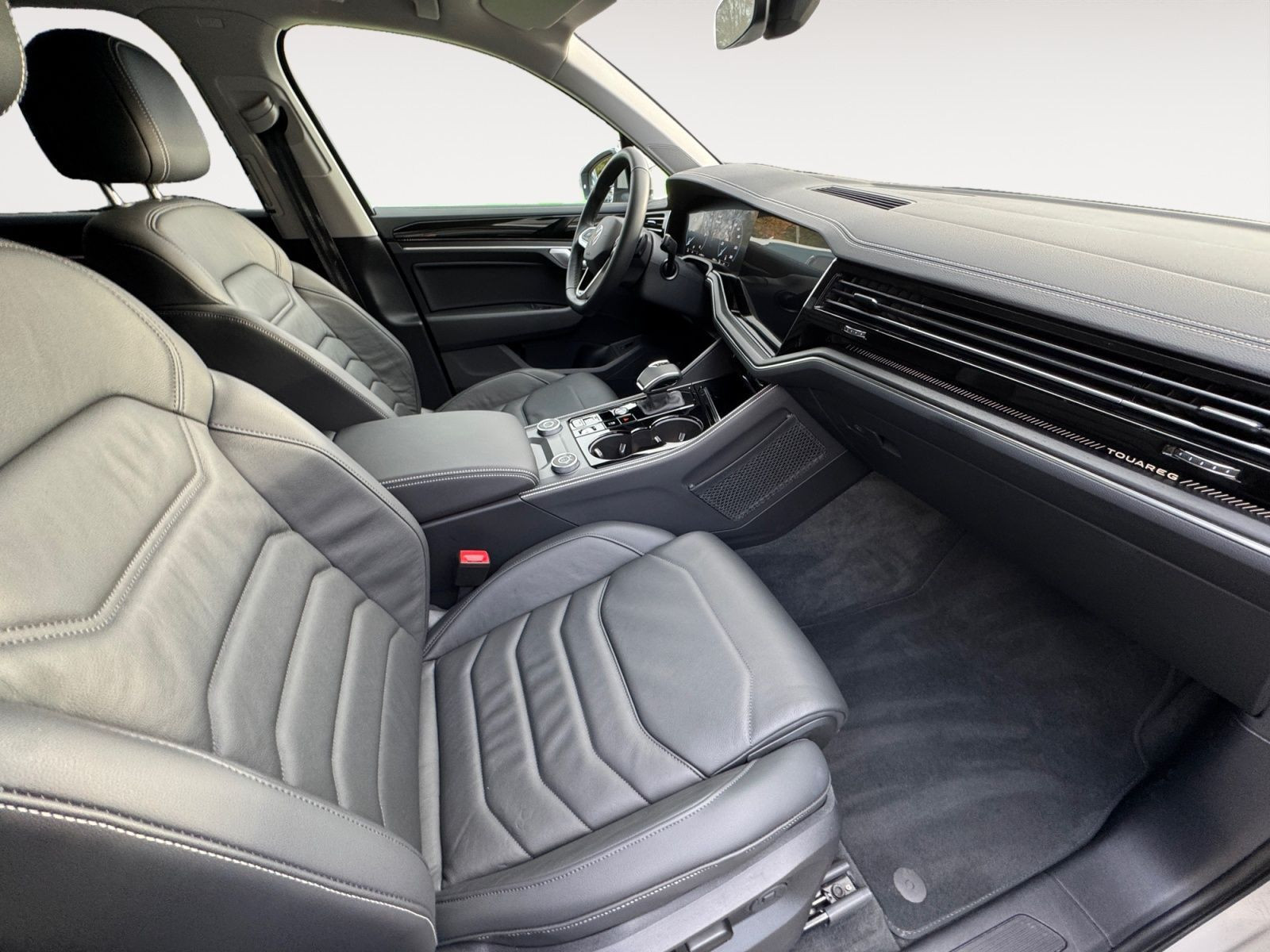 Volkswagen - Touareg_15