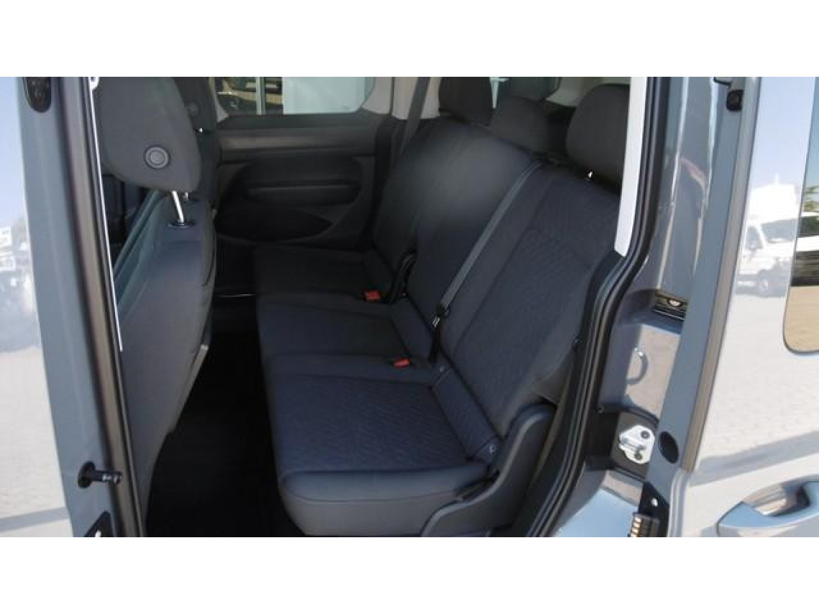 Volkswagen - Caddy_12