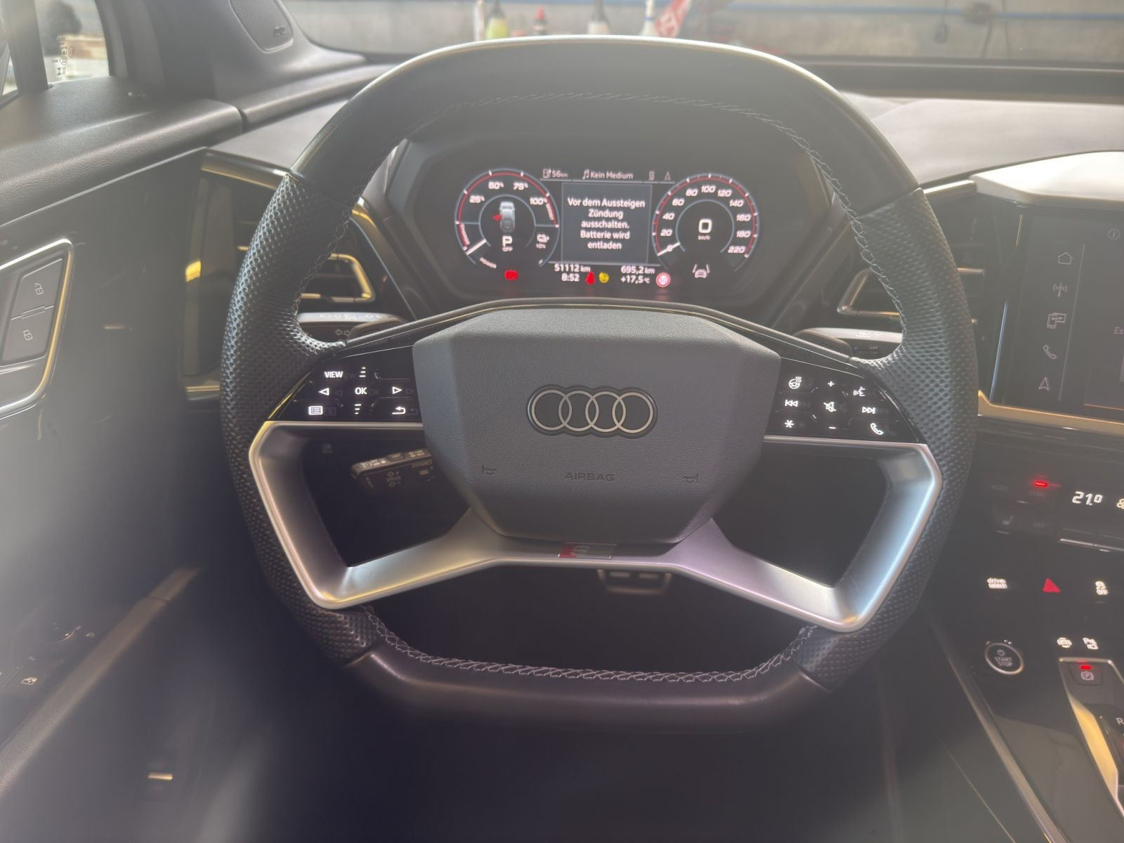 Audi - Q4 e-tron_11