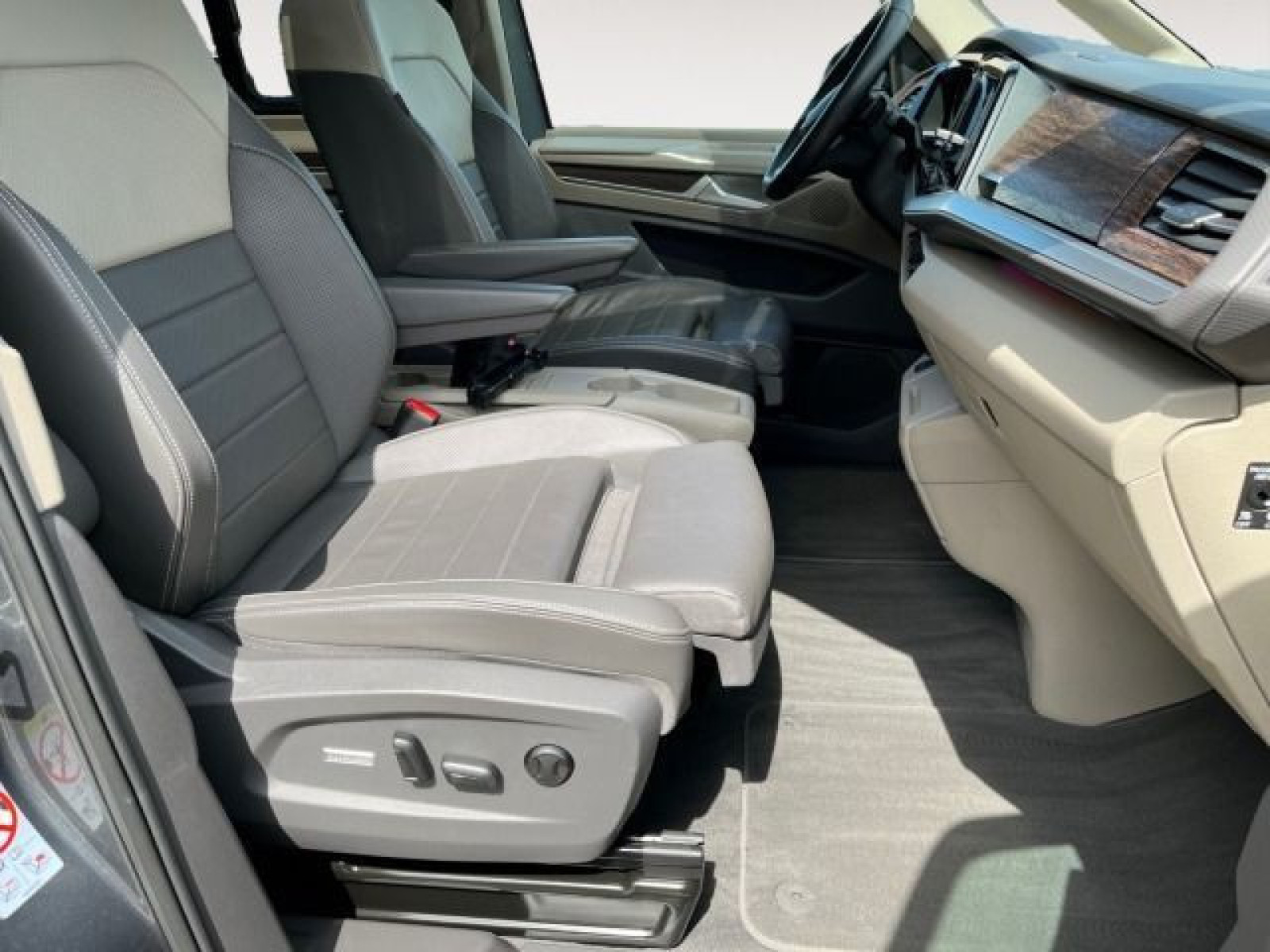 Volkswagen - T7 Multivan_16