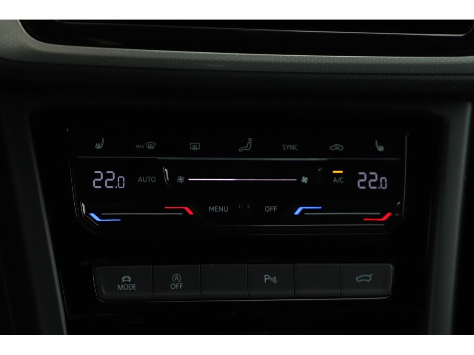 Volkswagen - Touran_11