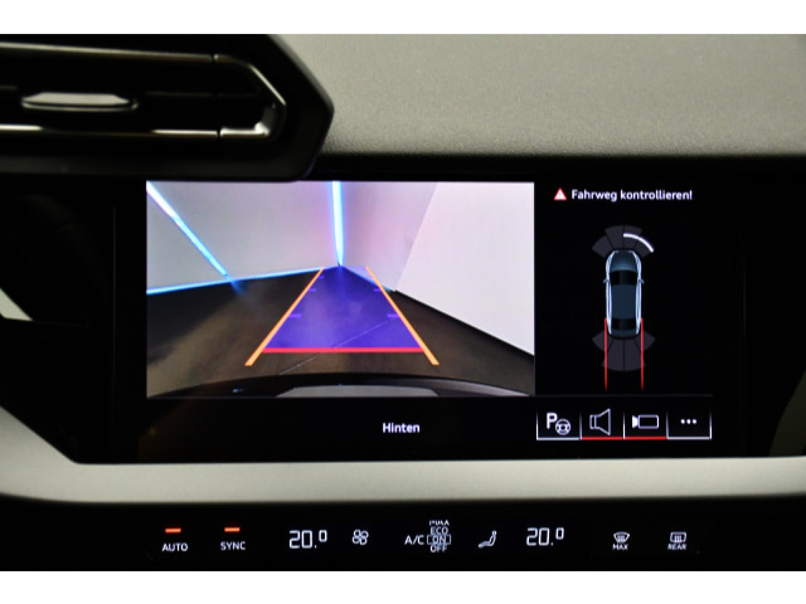 Audi - A3 Limousine_10