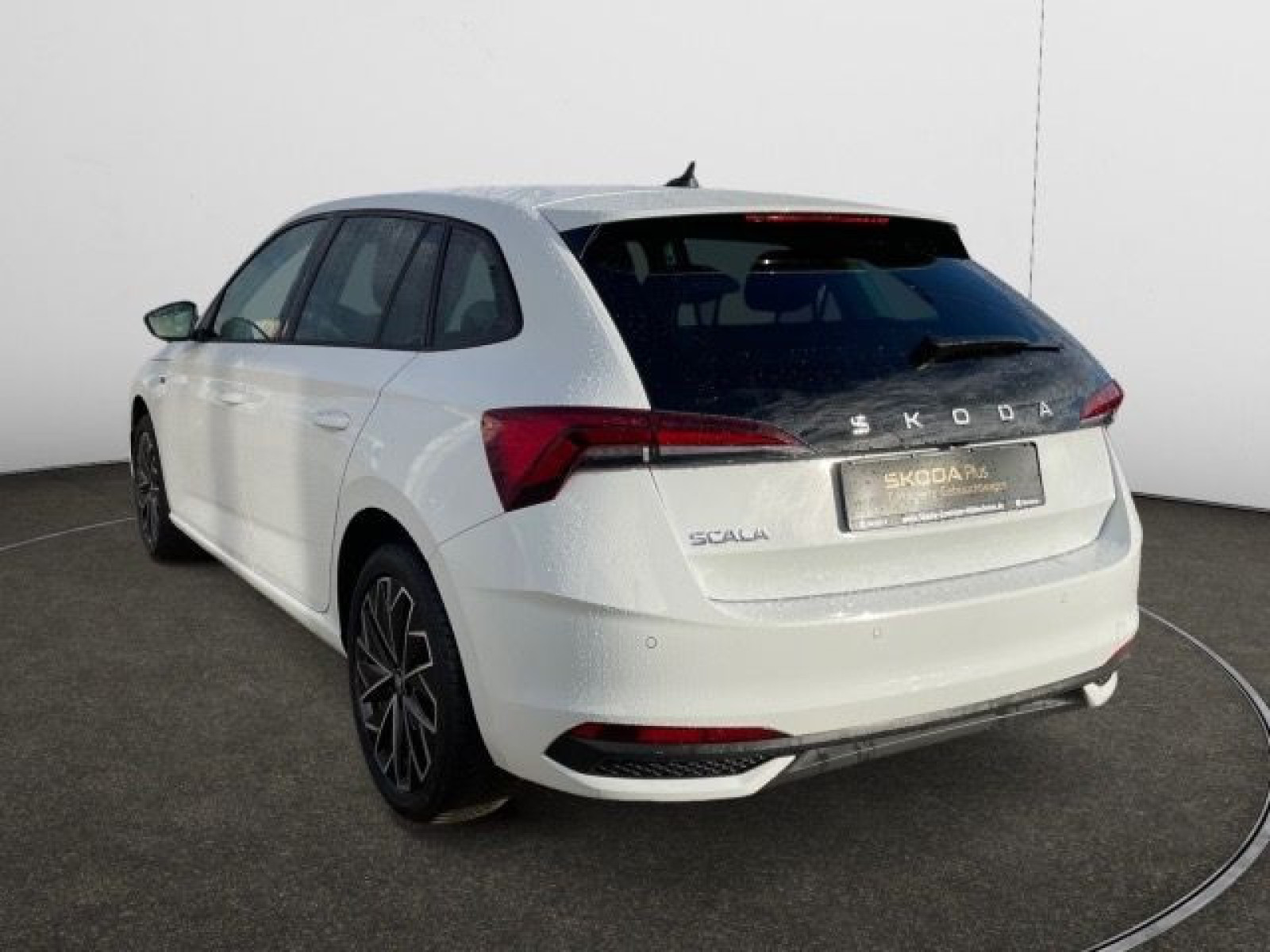 Škoda - Scala_3