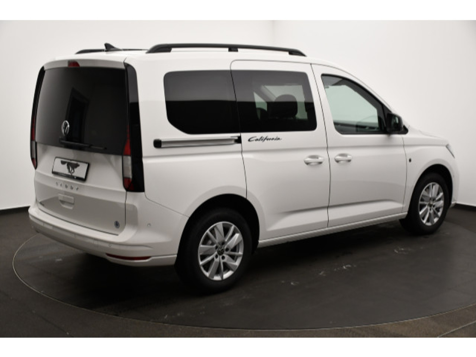 Volkswagen - Caddy California_3