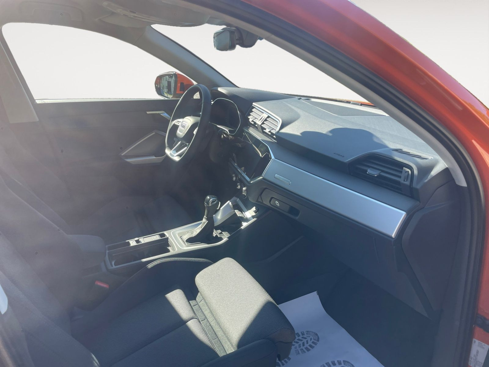 Audi - Q3_17