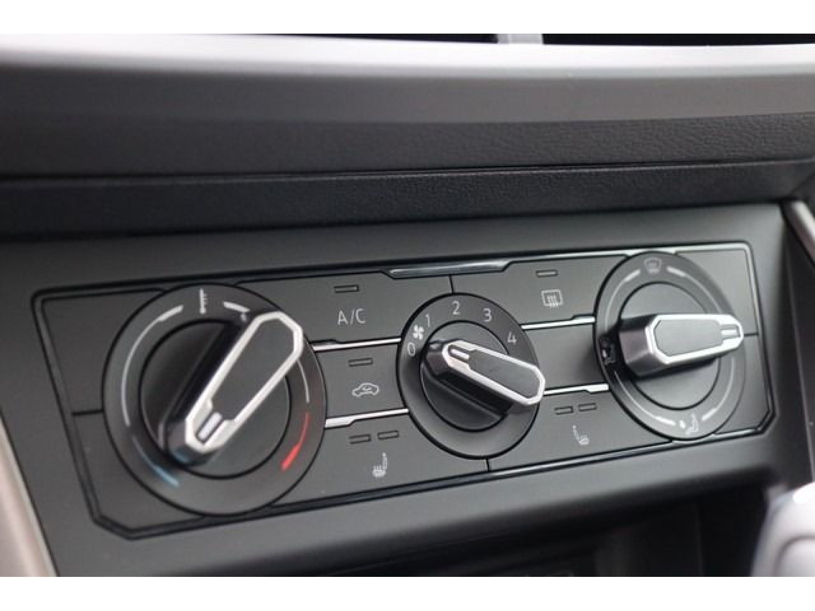 Volkswagen - Polo_7