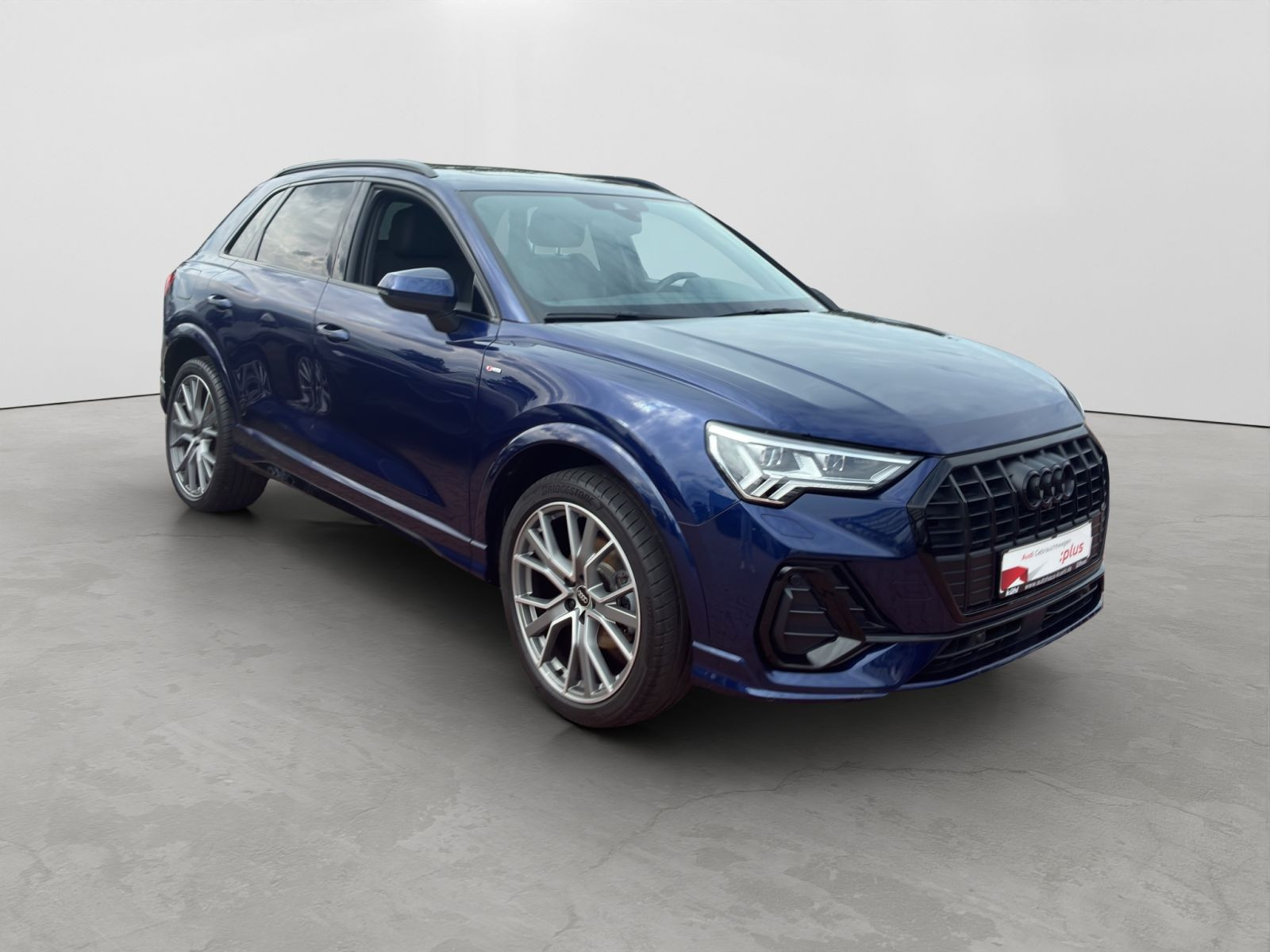 Audi - Q3_7