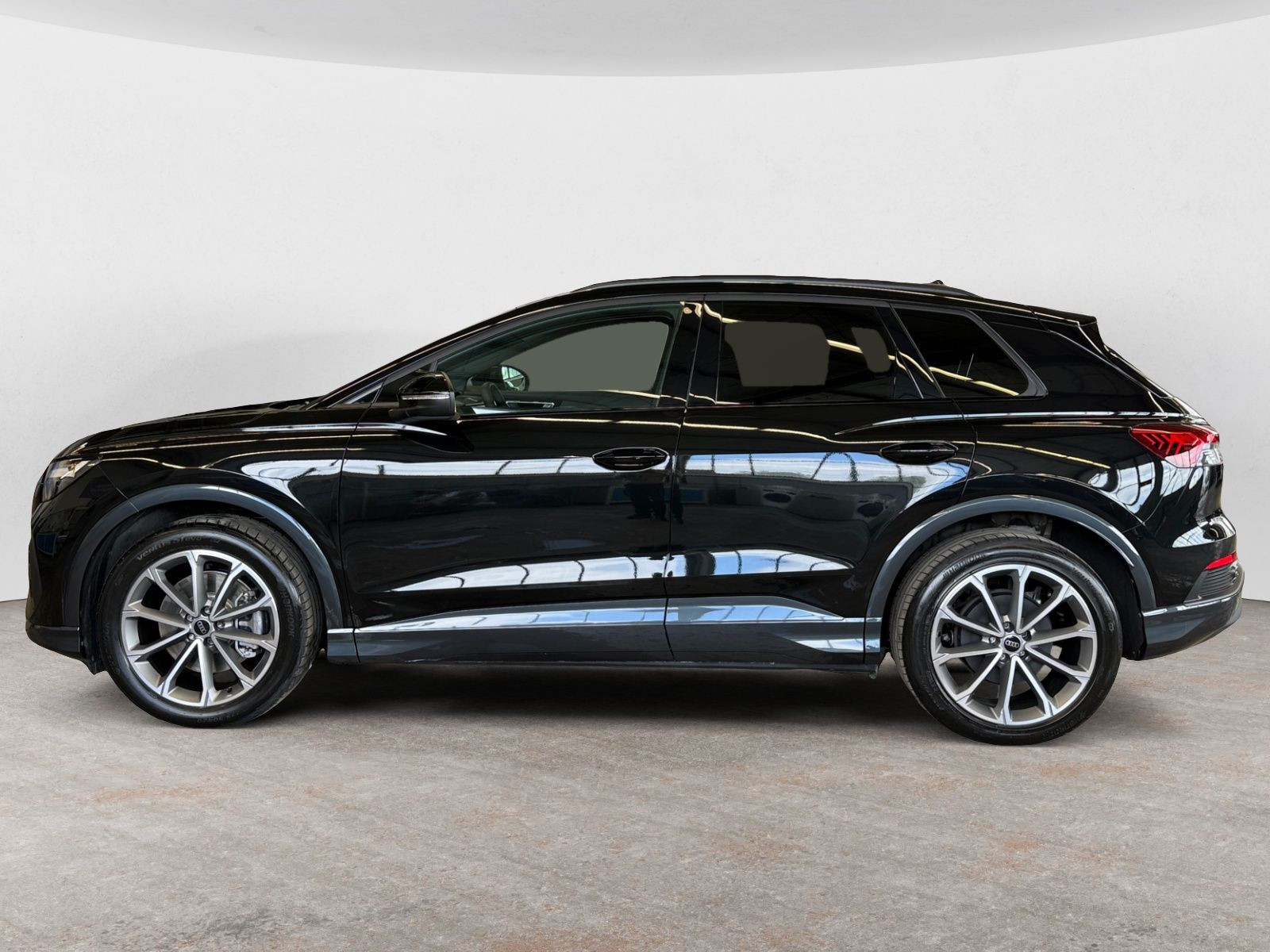 Audi - Q4 e-tron_3