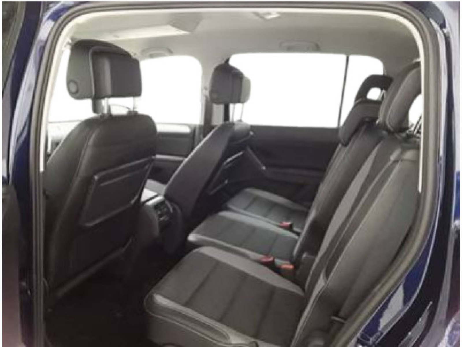 Volkswagen - Touran_5