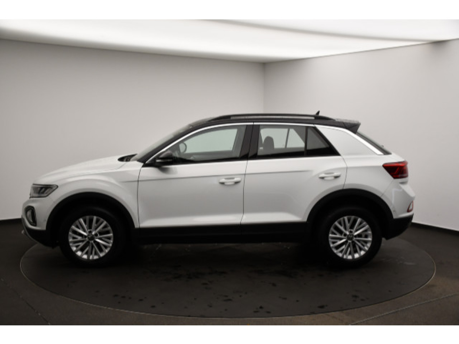 Volkswagen - T-Roc_14