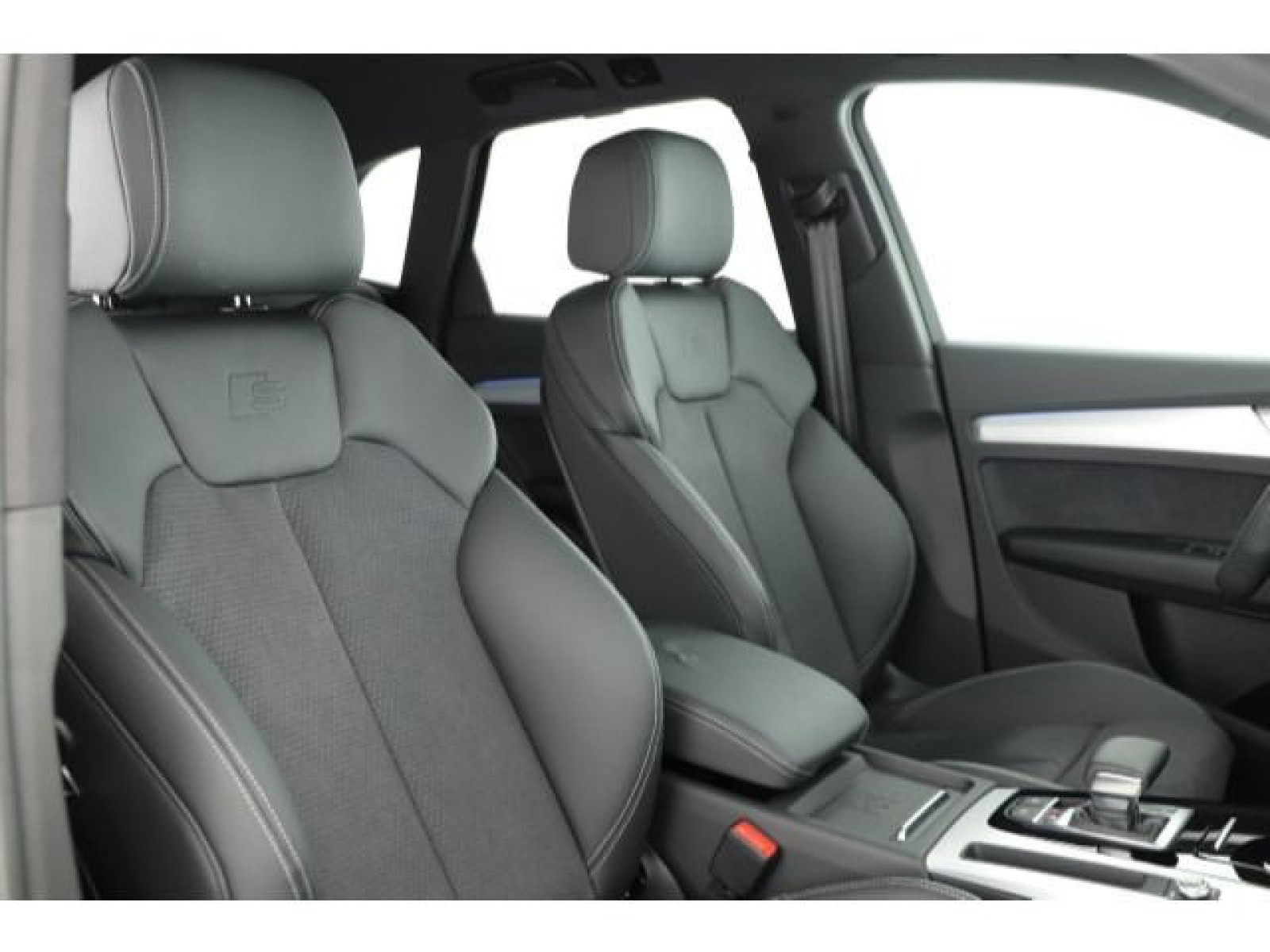 Audi - SQ5_8